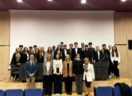 Quando i giovani fanno processo alla società