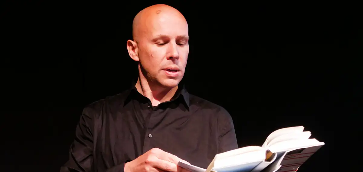 Cirano porta la poesia in biblioteca a Campogalliano