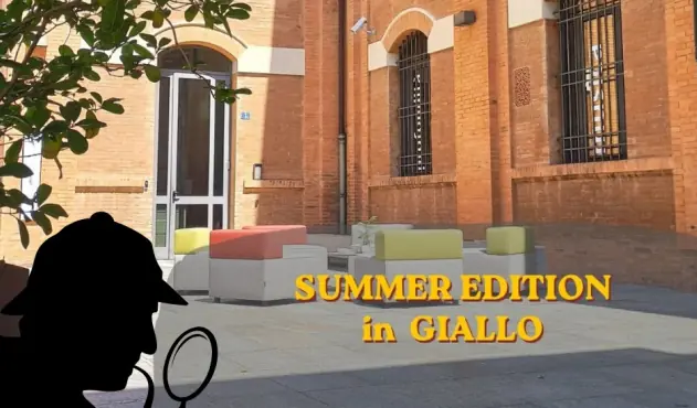 Sotto le stelle del cortile Loria, Simenon fa tremare l'estate carpigiana